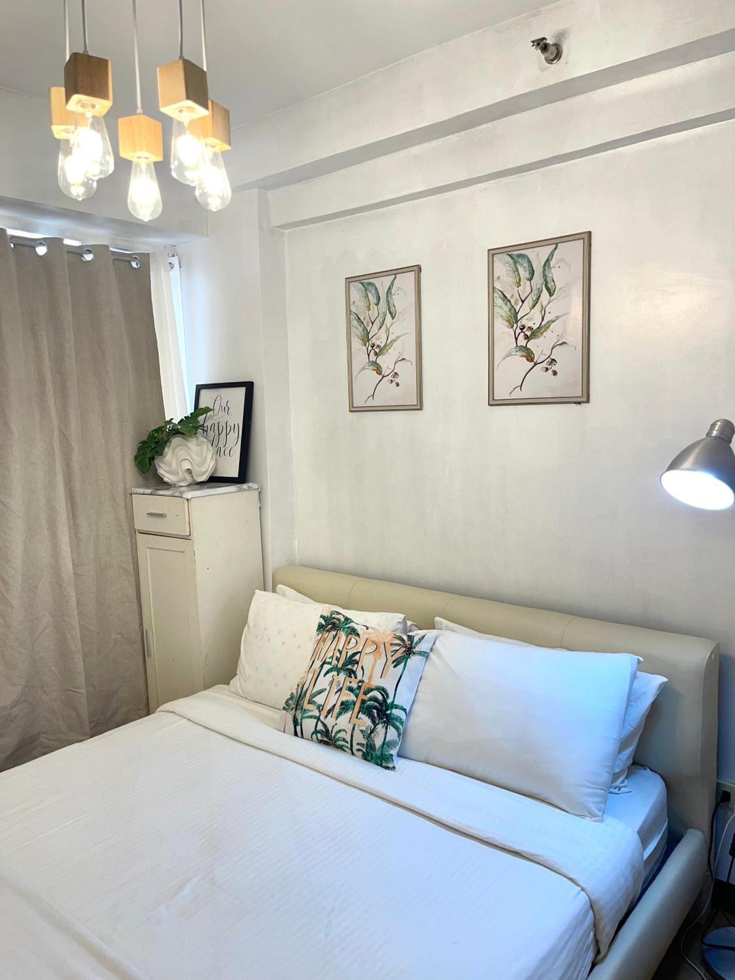 Lancris Residences 2 Bedroom Entire Apartment Near Airport With Pool Paranaque City 외부 사진